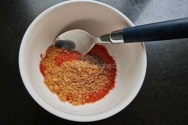 自制饺子蘸料（附辣椒油的制作方法）的做法图解3