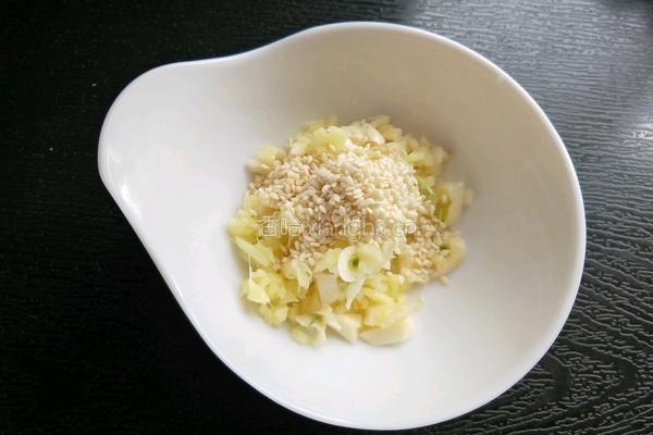 自制饺子蘸料（附辣椒油的制作方法）的做法图解8