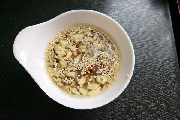 自制饺子蘸料（附辣椒油的制作方法）的做法图解11
