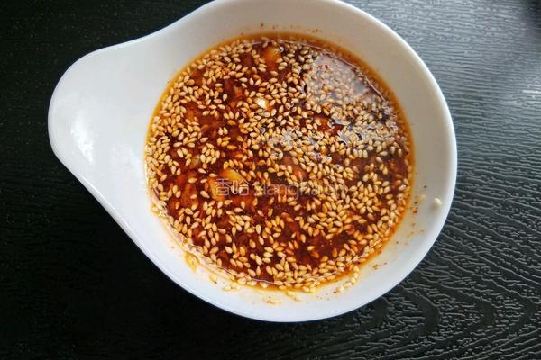 自制饺子蘸料（附辣椒油的制作方法）的做法图解12