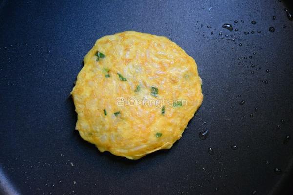 米饭鸡蛋饼的做法图解4