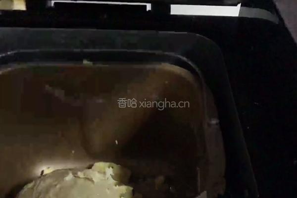 杨梅酱肉松包的做法图解3