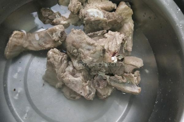 酸菜排骨土豆的做法图解4