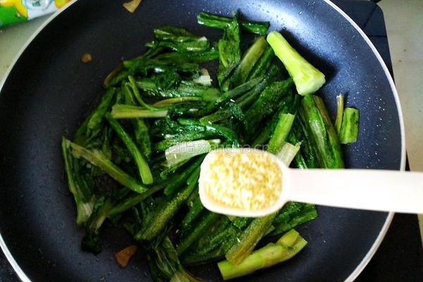 蒜蓉油麦菜的做法图解6