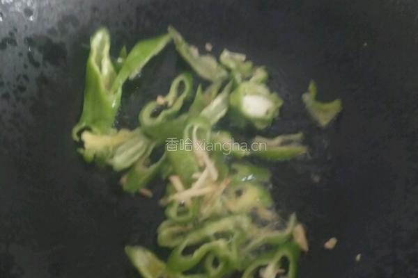 兰州西红柿炒菜花的做法图解3