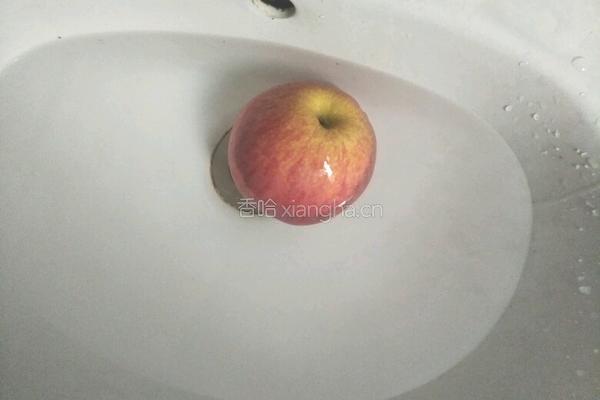 糖苹果块的做法图解1