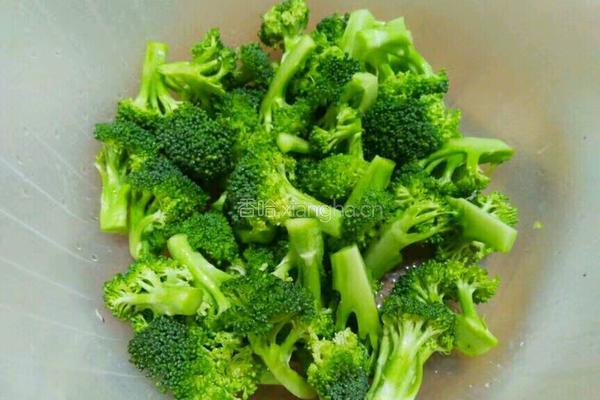 蒜香西兰花的做法图解6