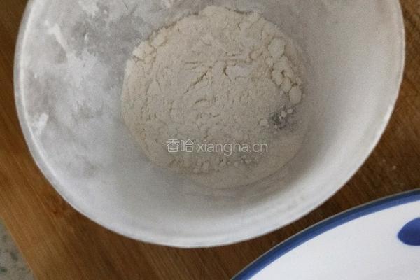 木耳小白菜肉的做法图解3