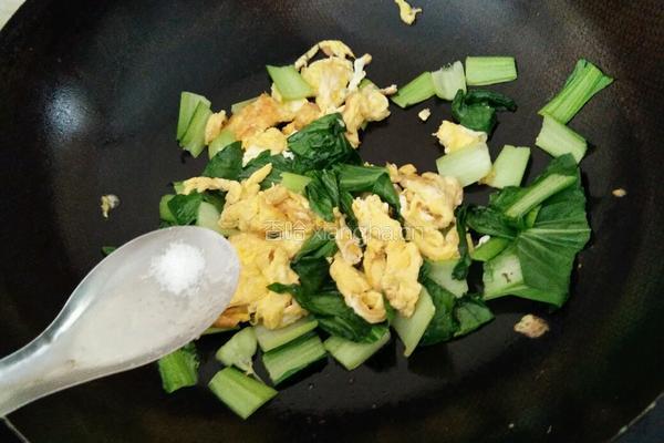 青菜鸡蛋面的做法图解5