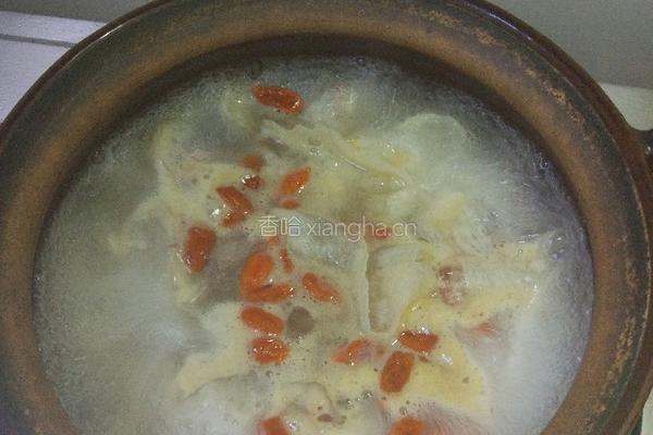 淮山瘦肉枸杞汤的做法图解9