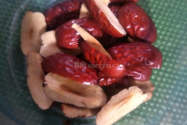 木瓜炖牛奶的做法图解1