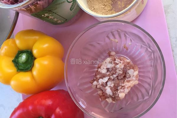 肉末彩椒面的做法图解1