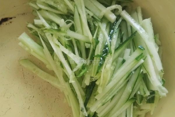 三丝春卷的做法图解6