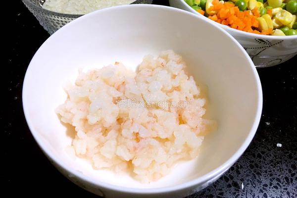磷虾时蔬砂锅粥的做法图解2
