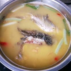 鲜辣鲫鱼汤的做法[图]