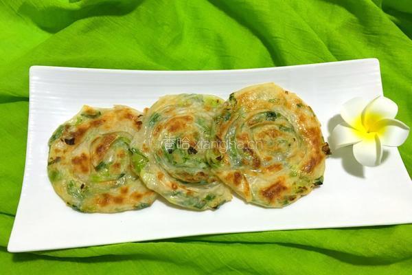 馄饨皮葱油饼的做法图解14