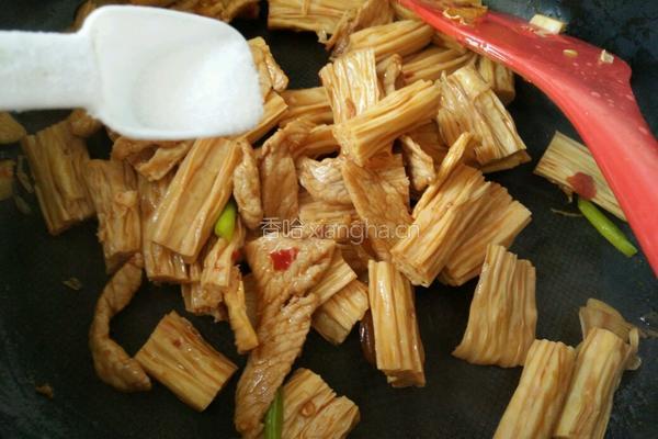 香辣腐竹炒肉的做法图解10