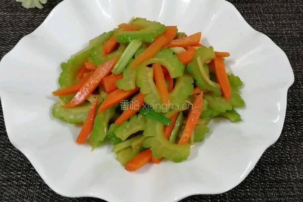 红罗卜清炒苦瓜的做法图解9