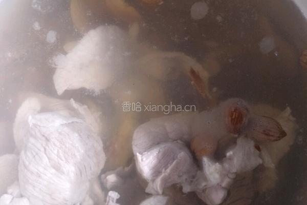 雪梨干南北杏炖瘦肉的做法图解4