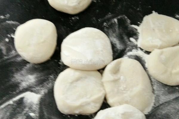 春饼皮（烤鸭饼）的做法图解1
