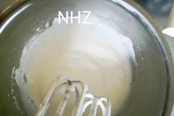 6寸戚风蛋糕的做法图解7