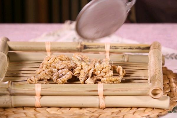 煲剧必备的酥胡桃（新手易学）的做法图解2