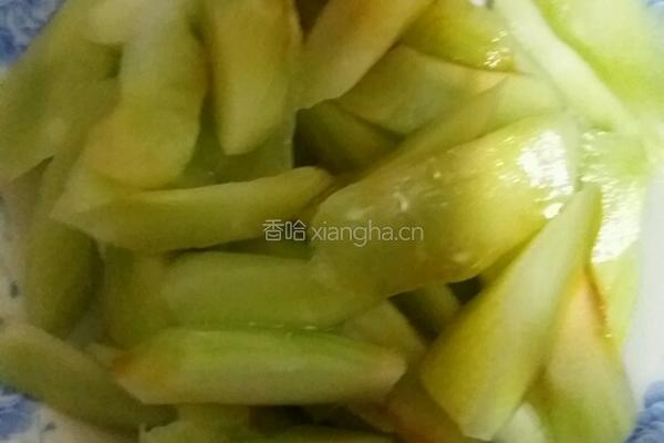 凉拌莴笋的做法图解2