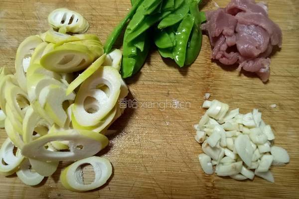 雷笋肉片炒荷兰豆的做法图解2