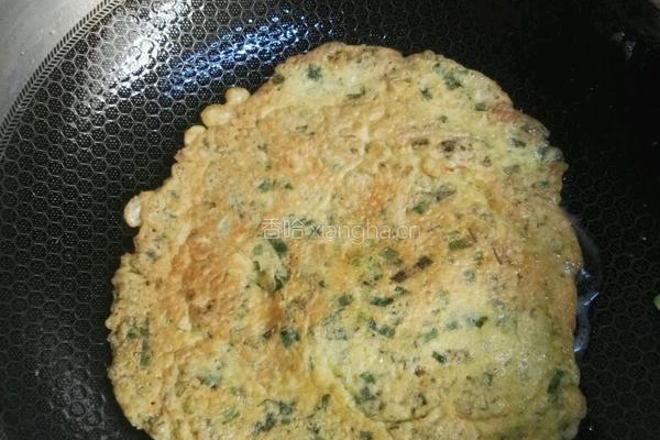 韭菜鸡蛋饼的做法图解5