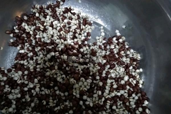 红豆薏米芡实粉的做法图解1