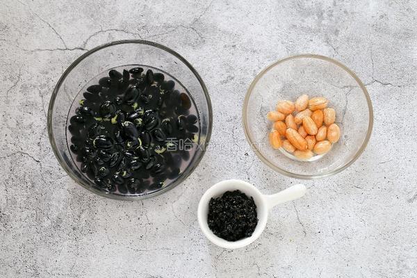 芝麻黑豆豆浆的做法图解2