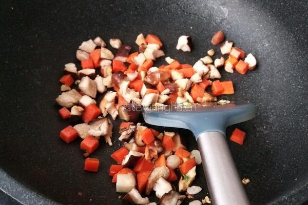 菠萝炒饭的做法图解3