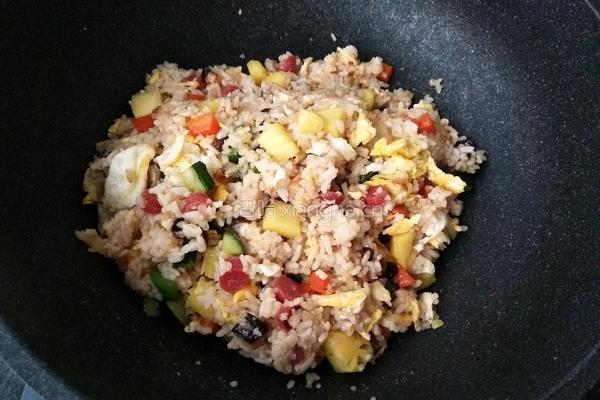 菠萝炒饭的做法图解7