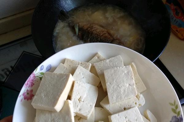 鲫鱼炖豆腐汤的做法图解11