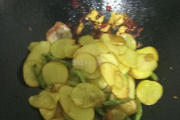 干锅土豆片煸豆角的做法图解6