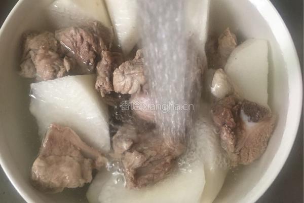 萝卜排骨汤的做法图解6