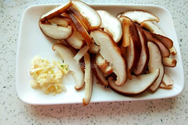 香菇油菜的做法图解3