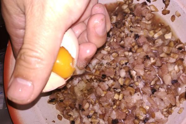 藏红花炖狮子头的做法图解11