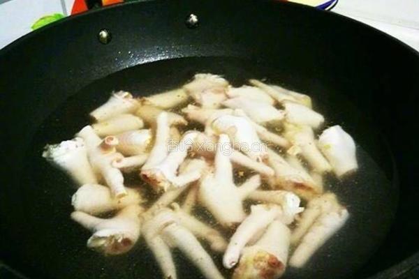 柠檬泡椒鸡爪的做法图解3