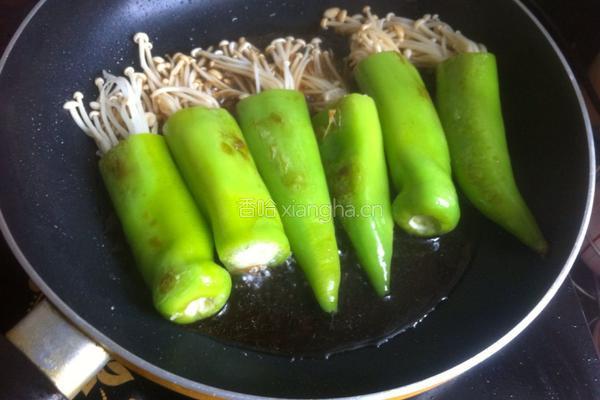 青椒酿金针菇的做法图解6