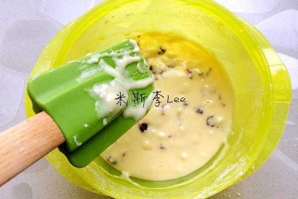 香草蔓越莓玛芬(传统法)的做法图解9