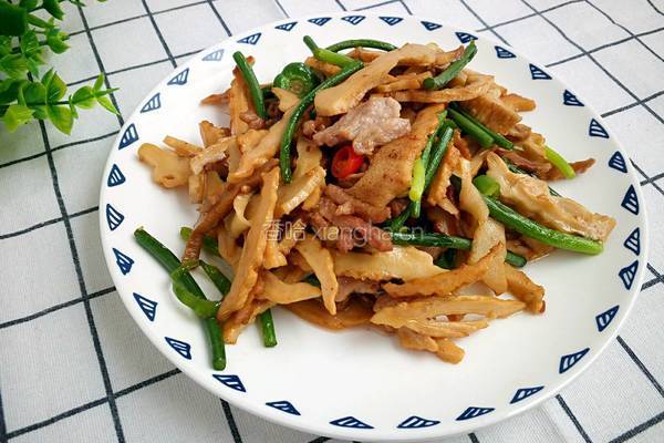 笋干炒肉的做法图解1