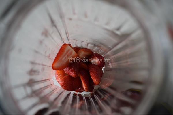 菠萝新吃法：菠萝水果茶的做法图解2