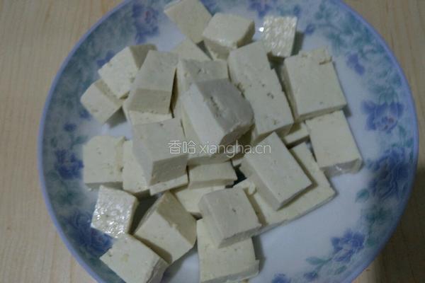 葱烧豆腐的做法图解1