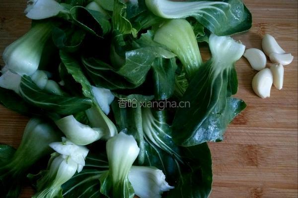 油渣香菇青菜的做法图解1