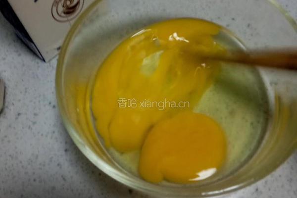 鸡蛋牛奶，布丁的做法图解2