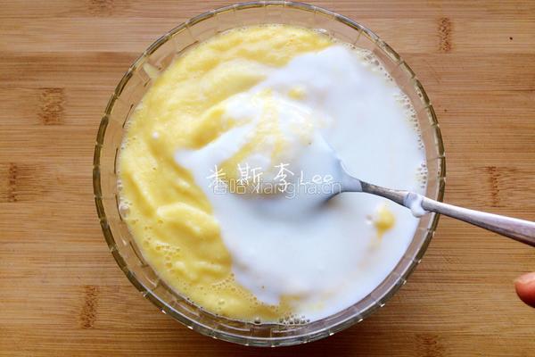 酸奶芒果慕斯蛋糕的做法图解5