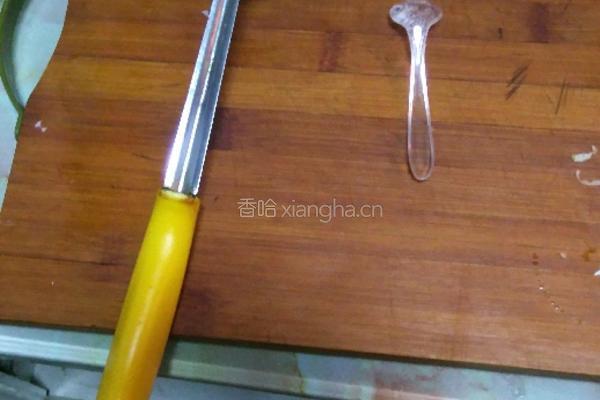 红烧肉(绝对适合老人孩子还有女朋友的胃)的做法图解1