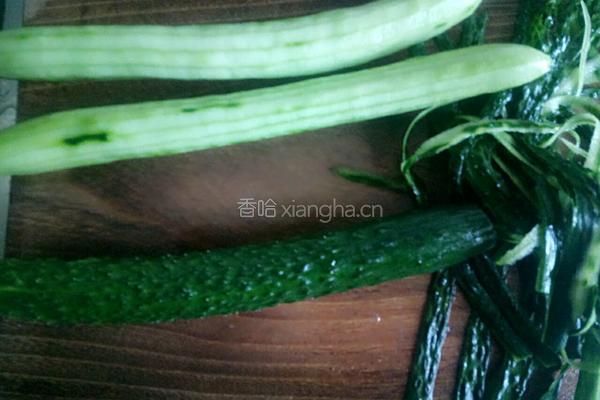 凉拌黄瓜的做法图解2
