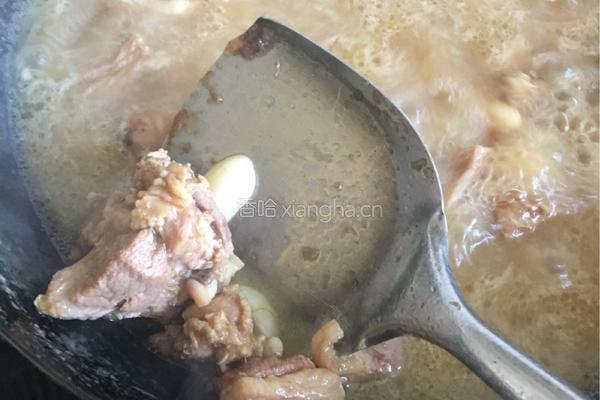 羊肉炖萝卜的做法图解3